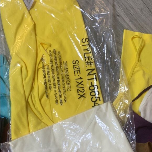 Zenana outfitters Camisole Top - Multicolor multi size lot of 14 never worn - Picture 7 of 9